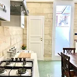 Apartment Vohis Luxury House - Fast Wi-fi & Easy Parking *