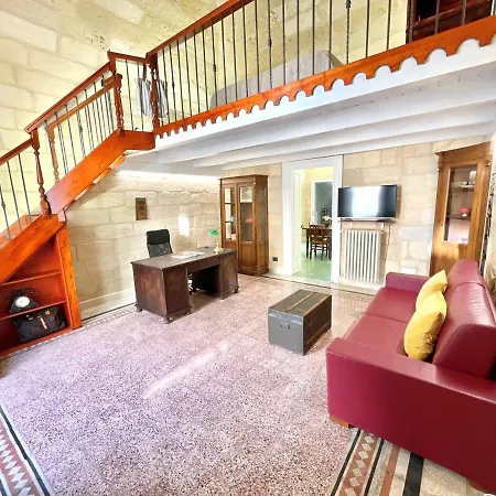 Vohis Luxury House - Fast Wi-fi & Easy Parking Apartment *