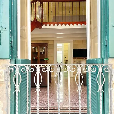 Daire Vohis Luxury House - Fast Wi-fi & Easy Parking *