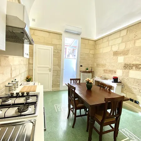 Daire Vohis Luxury House - Fast Wi-fi & Easy Parking Lecce