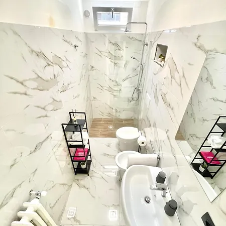 Vohis Luxury House - Fast Wi-fi & Easy Parking 아파트